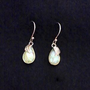 山口理氏 制作 [黄 緑]ハックマナイト洋梨ピアスペア(銀) - [yellow green] hackmanite pear-shaped pierced-earrings(silver)