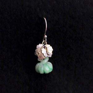 ミャンマー(翡翠彫刻)/山口理氏(ピアス) 制作 翡翠彫刻南瓜ピアス(銀) - jade-carving-pumpkin pierced-earring(silver)