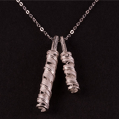 進藤春雄氏 制作 秋田純銀線細工ペンダント「双縦クルクル」 - Akita pure-silver filigree pendant twin vertical spiral